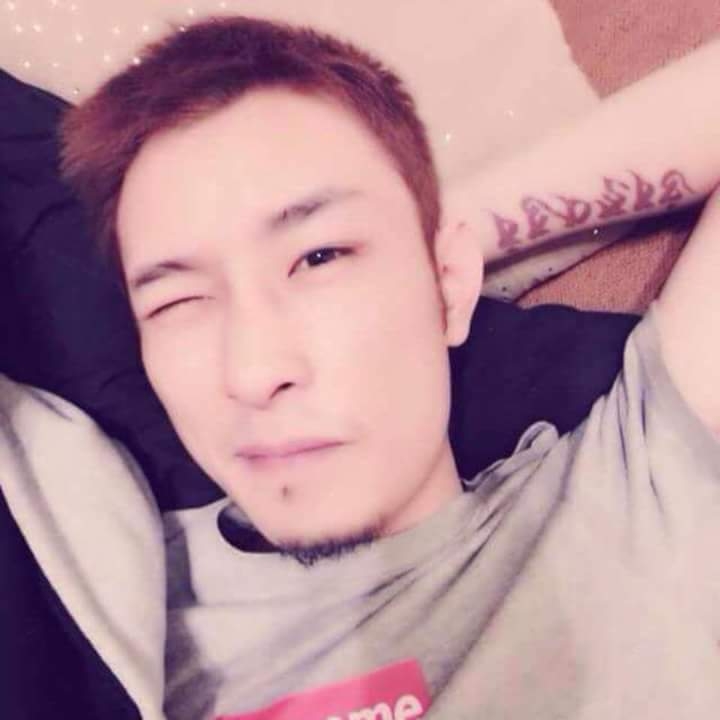 难得拥抱的第一张照片--台湾交友中心