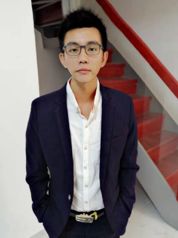 林智明的第一张照片--台湾交友中心