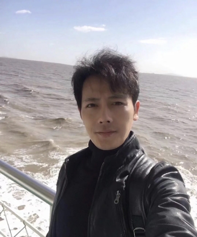 疯狂的小鱼的第一张照片--台湾交友中心