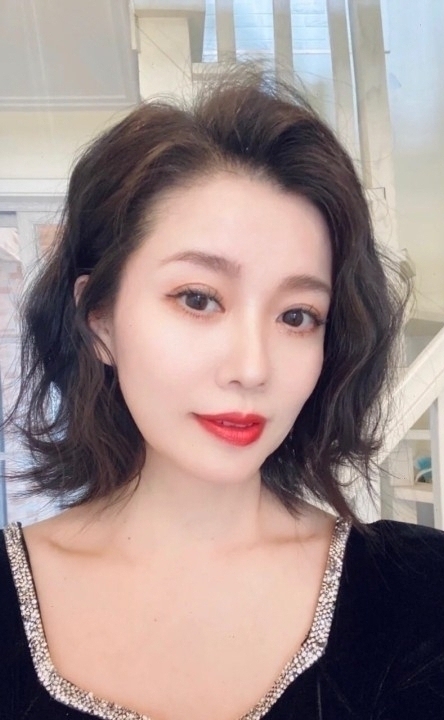 束負的第一张照片--台湾交友中心